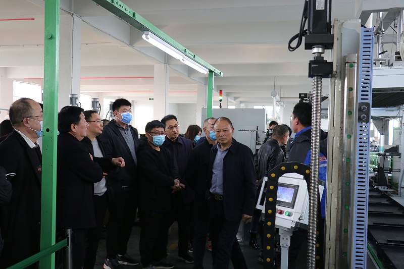 沂南县中小企业发展局领导莅临百华鞋业指导工作